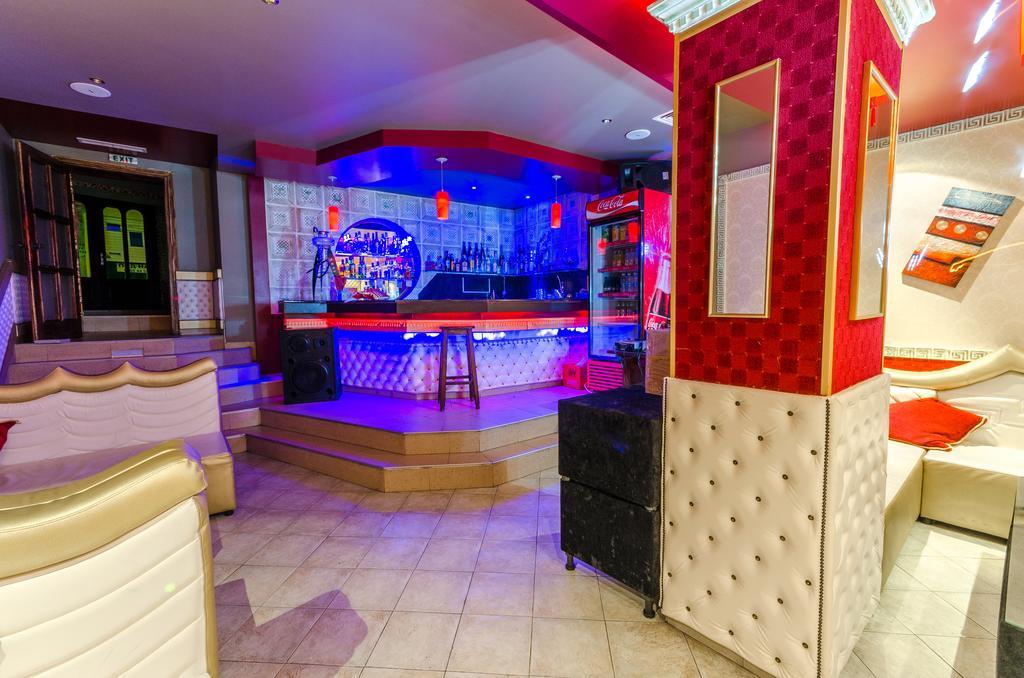 Hotel Cosmos アセノヴグラト エクステリア 写真
